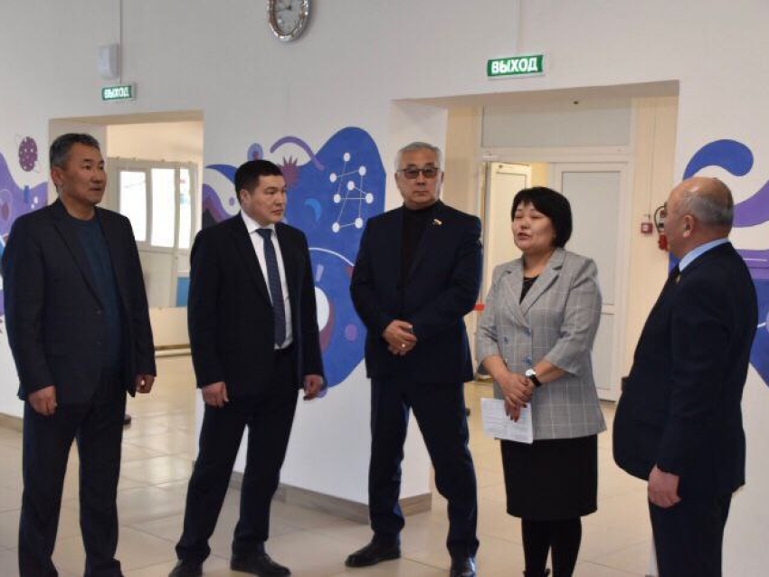 ​Баир Жамсуев посетил учреждения образования Агинского района